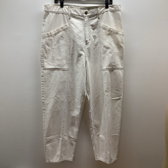 a.n.a Size 18 Ecru Highest Rise Barrel Pants. New With Tags - Picture 1 of 9